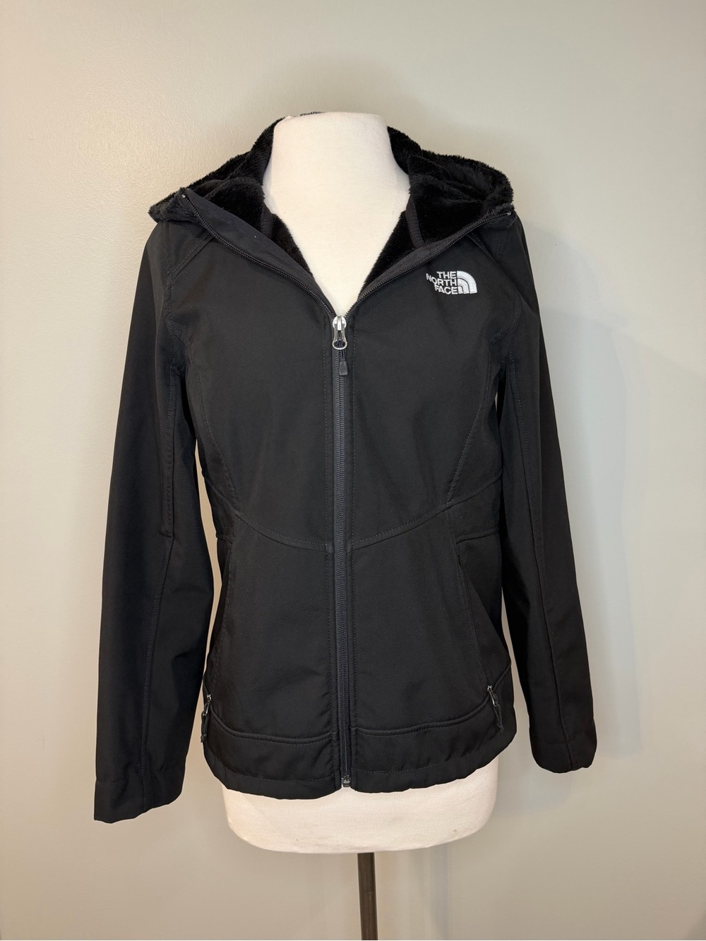 The North Face Women's Black Hooded Soft-Lined Utility Jacket